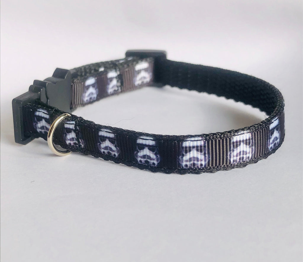 Stormtrooper-Sicherheits-Katzenhalsband mit Schnalle und Glöckchen
