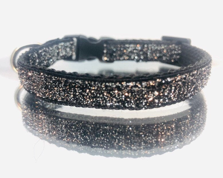 Collier de sécurité pour chat à paillettes et guirlandes noires et argentées
