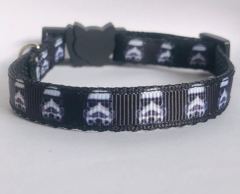 Stormtrooper-Sicherheits-Katzenhalsband mit Schnalle und Glöckchen