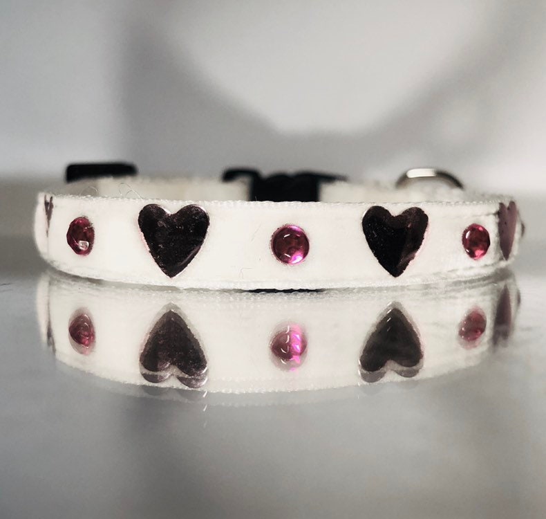 Love Hearts on White Velvet Cat Collar