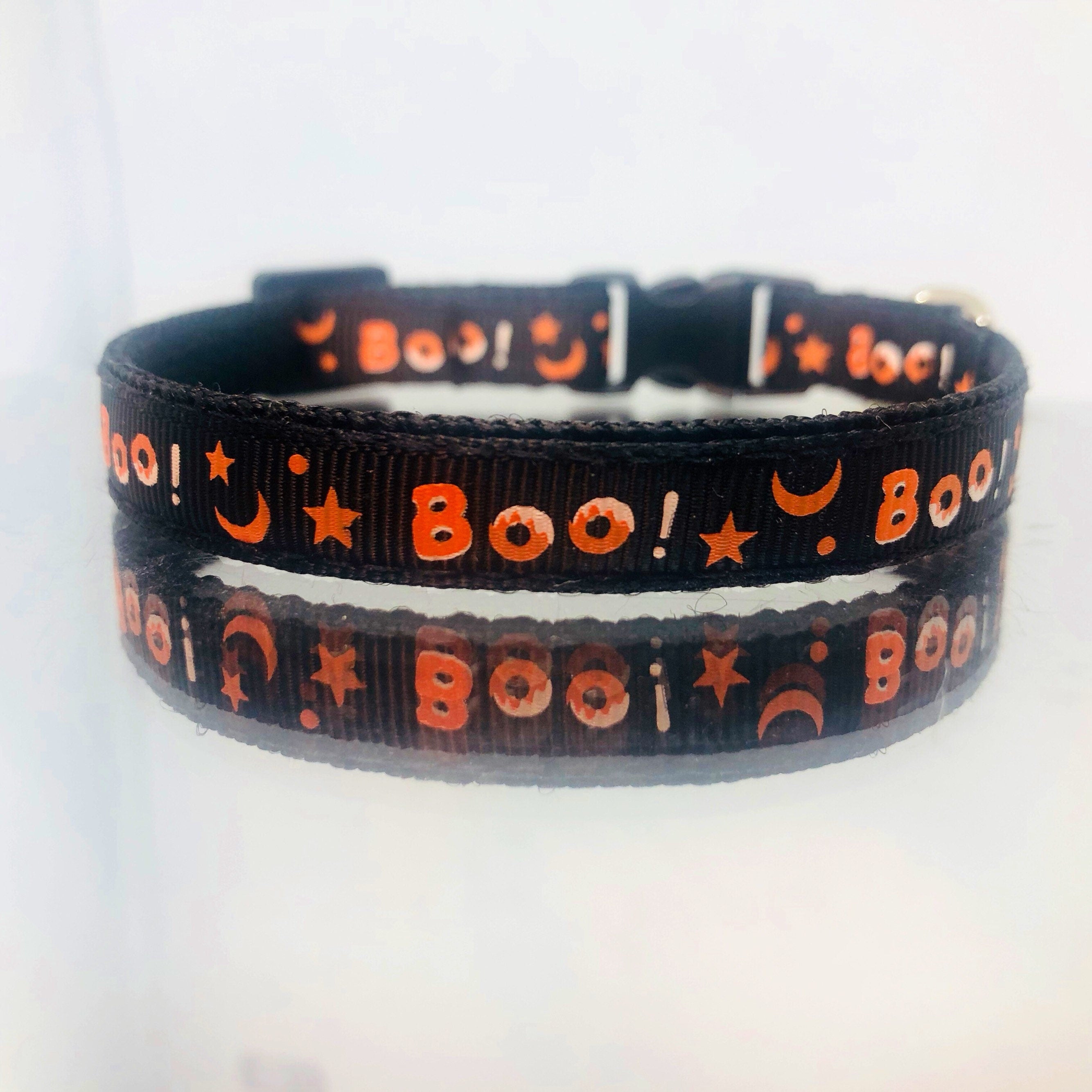 Halloween Boo Schwarzes Sicherheits-Halsband für Katzen mit Sollbruchstelle, Kürbis-Anhänger und Glöckchen