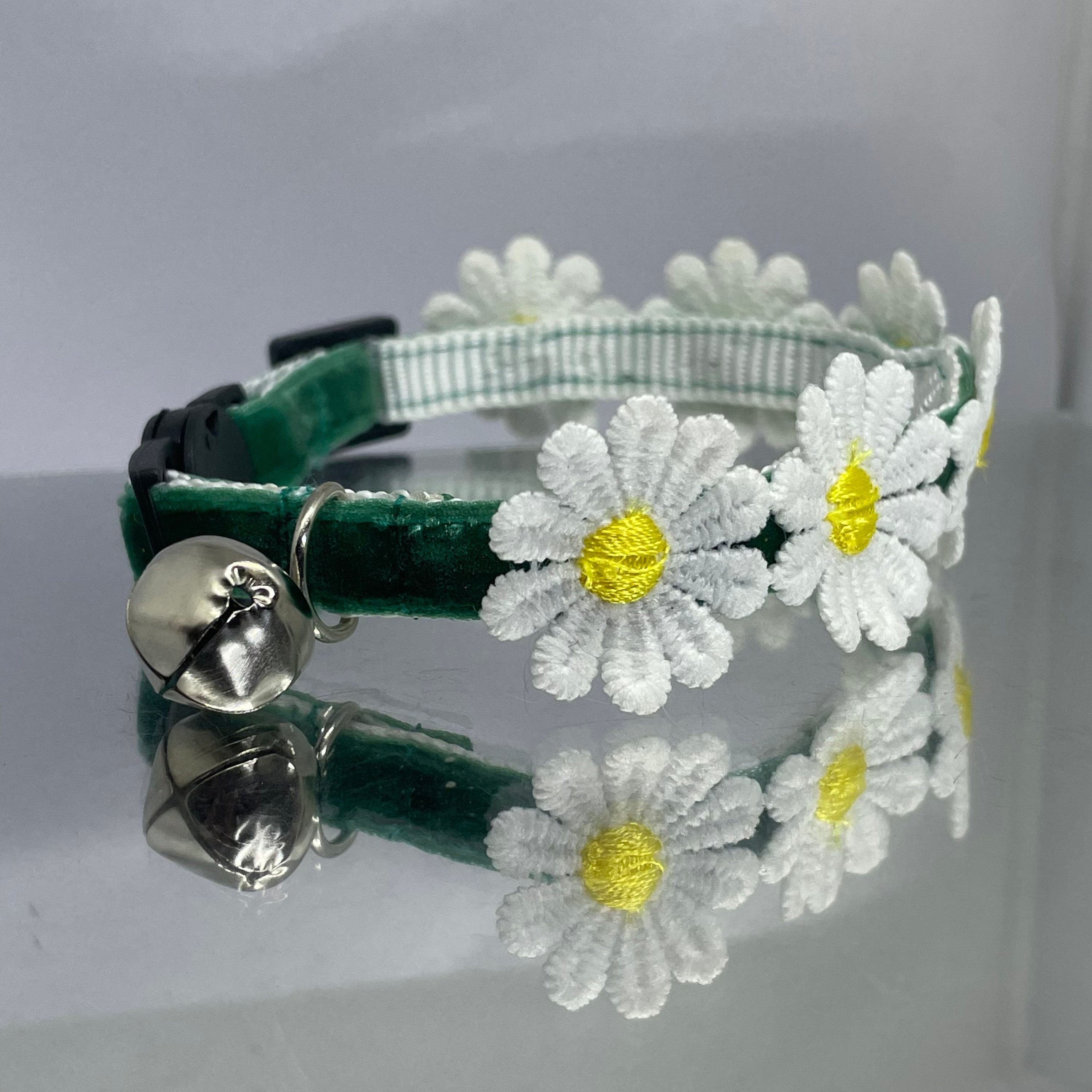 Green Velvet with Daisies Safety Cat Collar with bell