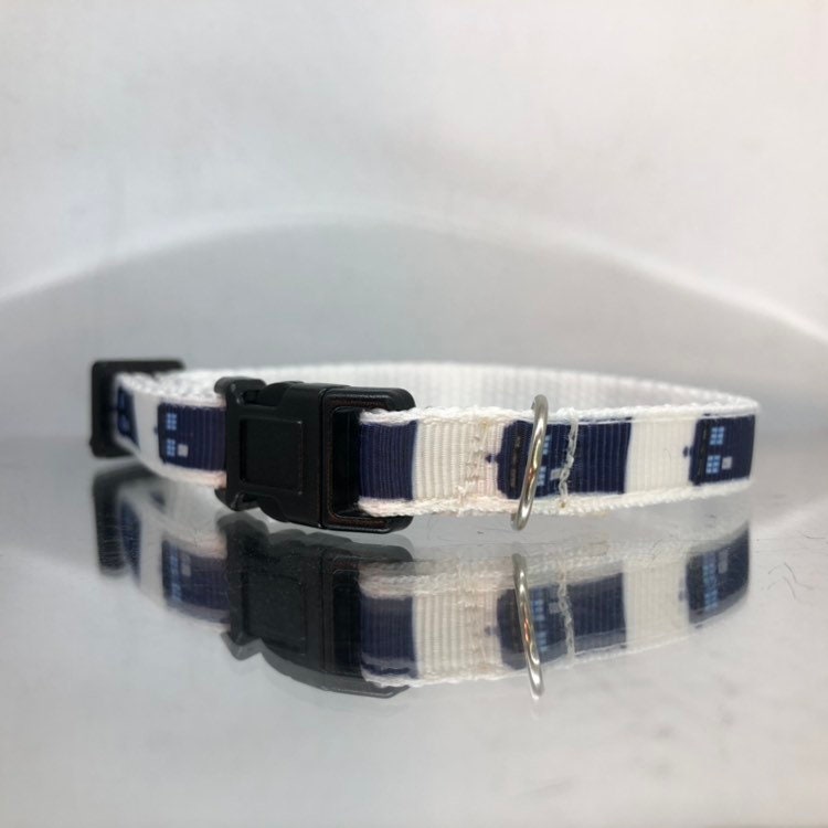 Collier de sécurité pour chat ou chien Doctor Who Tardis avec clochette